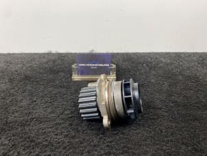 Gebruikte Waterpomp Audi Q5 (8RB) 2.0 TDI 16V Quattro Prijs € 30,00 Inclusief btw aangeboden door Van Kronenburg Engines
