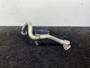 Gebruikte Oliedruk Leiding Mercedes E-Klasse AMG (W213) 4.0 E-63 AMG V8 Turbo 4-Matic+ Prijs € 30,00 Inclusief btw aangeboden door Van Kronenburg Engines