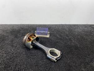 Gebruikte Zuiger Mercedes C (W205) C-200 2.0 CGI 4-Matic 16V Prijs € 99,95 Inclusief btw aangeboden door Van Kronenburg Engines