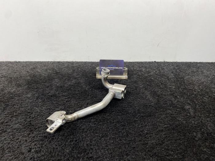 Gebruikte Waterpijp Mercedes E (W213) E-220d 2.0 Turbo 16V 4-Matic Prijs € 45,00 Inclusief btw aangeboden door Van Kronenburg Engines