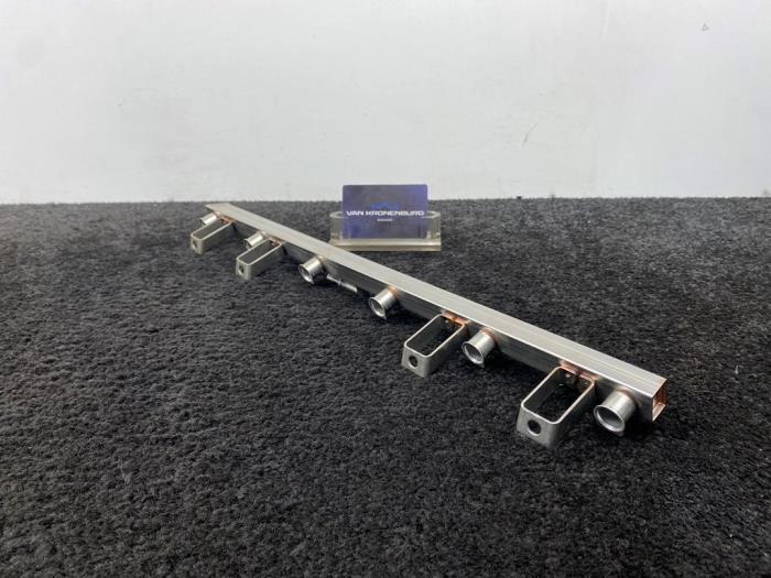Gebruikte Verstuiver brug BMW 3 serie (E92) 330i 24V Prijs € 69,95 Inclusief btw aangeboden door Van Kronenburg Engines