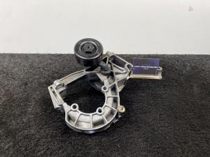 Gebruikte Steun stuurbekrachtigingspomp Porsche 911 (996) 3.6 Carrera 24V Prijs € 59,96 Inclusief btw aangeboden door Van Kronenburg Engines