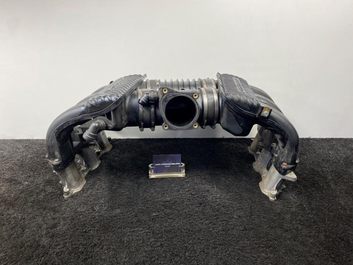 Gebruikte Spruitstuk Inlaat Porsche 911 (996) 3.6 Carrera 4 24V Prijs € 300,00 Inclusief btw aangeboden door Van Kronenburg Engines
