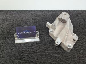 Gebruikte Motorrubber Mercedes ML II (164/4JG) 4.0 ML-420 CDI 4-Matic V8 32V Prijs € 20,00 Inclusief btw aangeboden door Van Kronenburg Engines