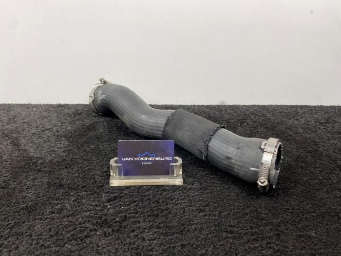 Gebruikte Intercooler Slang Porsche Panamera (971G) 2.9 V6 24V 4 E-Hybrid Prijs € 25,00 Inclusief btw aangeboden door Van Kronenburg Engines
