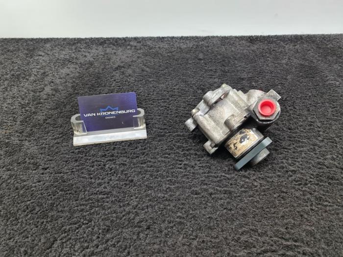 Gebruikte Pomp Servo Porsche 911 (996) 3.6 Carrera 24V Prijs € 60,00 Inclusief btw aangeboden door Van Kronenburg Engines