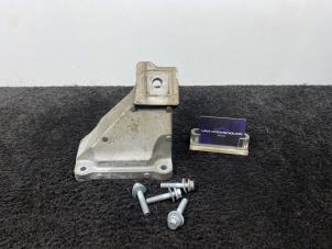 Gebruikte Motorsteun Landrover Range Rover IV (LG) 5.0 V8 32V Supercharged Prijs € 25,00 Inclusief btw aangeboden door Van Kronenburg Engines