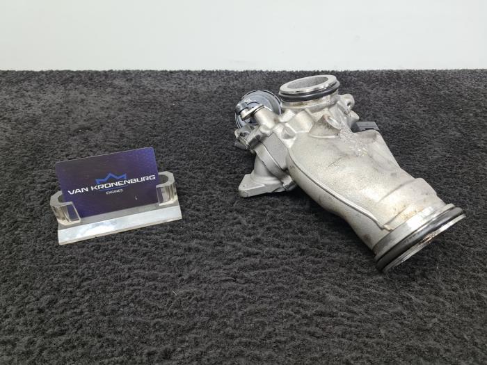 Gebruikte Turbo Pijp BMW 5 serie (F10) M550d 3.0 xDrive 24V Prijs € 60,00 Inclusief btw aangeboden door Van Kronenburg Engines