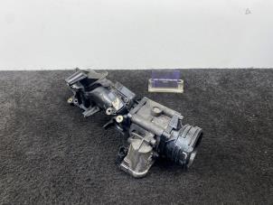 Gebruikte Gasklephuis Mercedes E (W212) E-300 CDI V6 24V BlueEfficiency Prijs € 29,95 Inclusief btw aangeboden door Van Kronenburg Engines