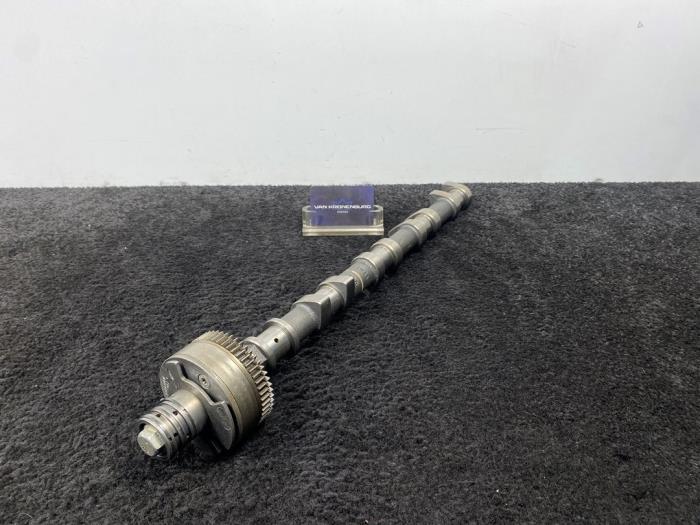 Nokkenas van een Mercedes-AMG C AMG (C204) 6.2 C-63 AMG V8 32V 2012