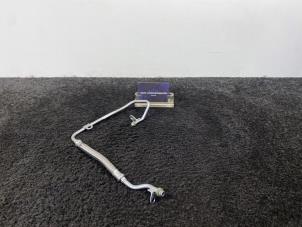 Gebruikte Oliedruk Leiding Mercedes C (W205) C-200 2.0 CGI 16V Prijs € 25,00 Inclusief btw aangeboden door Van Kronenburg Engines