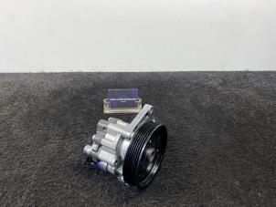 Gebruikte Servopomp Mercedes E (W212) E-300 V6 24V BlueEFFICIENCY 4-Matic Prijs € 170,01 Inclusief btw aangeboden door Van Kronenburg Engines
