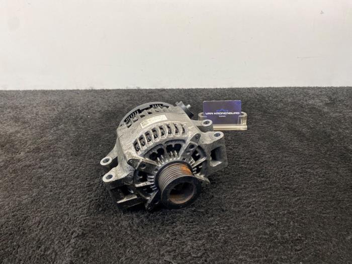 Dynamo van een BMW M4 (F82) M4 3.0 24V TwinPower Turbo 2016