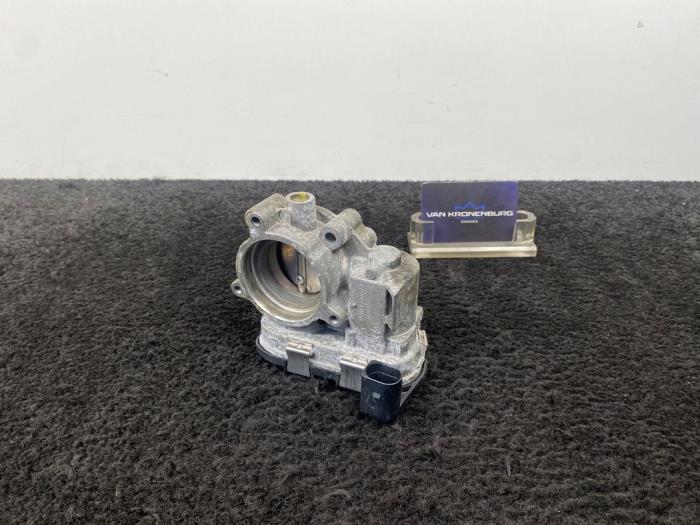 Gebruikte Gasklephuis Porsche Panamera (971G) 2.9 V6 24V 4 Prijs € 200,00 Inclusief btw aangeboden door Van Kronenburg Engines