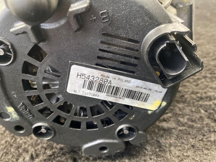 Dynamo van een Volkswagen Passat (362) 3.6 FSI 4Motion 24V 2012
