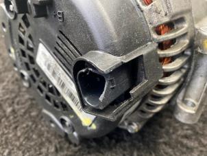 Dynamo van een Volkswagen Passat (362) 3.6 FSI 4Motion 24V 2012