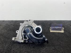 Gebruikte Waterpomp Porsche 911 (991) 3.0 24V Carrera 4S Prijs € 170,01 Inclusief btw aangeboden door Van Kronenburg Engines