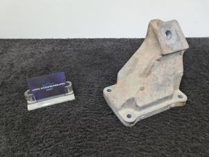 Gebruikte Motorsteun Landrover Range Rover IV (LG) 5.0 V8 32V Supercharged Prijs € 25,00 Inclusief btw aangeboden door Van Kronenburg Engines