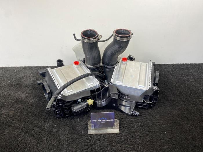 Gebruikte Intercooler Mercedes C AMG (C205) 4.0 C-63 AMG V8 Biturbo Prijs € 1.000,00 Inclusief btw aangeboden door Van Kronenburg Engines