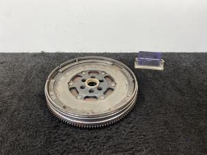 Gebruikte Dubbele massa vliegwiel Audi A4 (B7) 1.8 T 20V Quattro Prijs € 90,00 Inclusief btw aangeboden door Van Kronenburg Engines