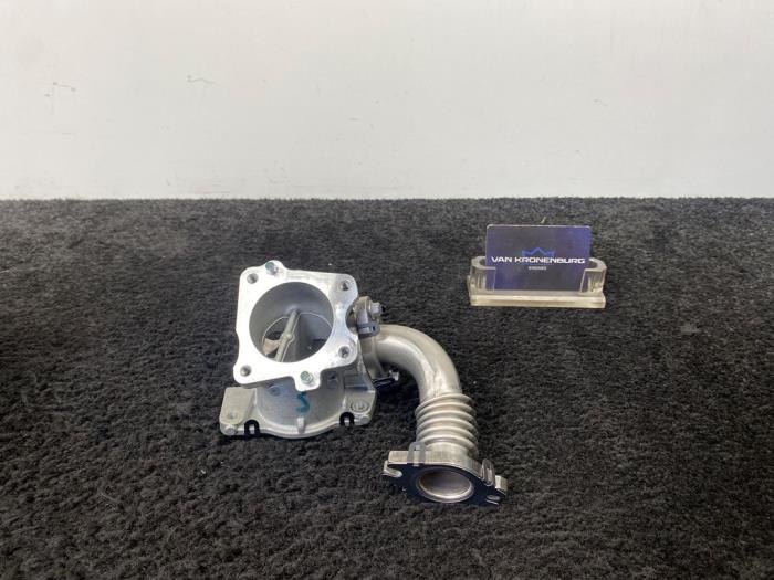 Gebruikte EGR Buis Peugeot Partner (GC/GF/GG/GJ/GK) Prijs € 60,00 Inclusief btw aangeboden door Van Kronenburg Engines