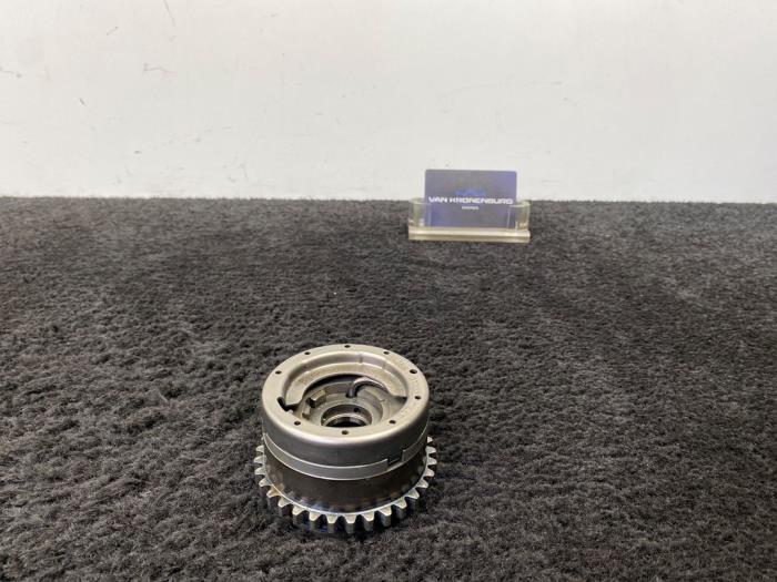 Gebruikte Nokkenas Verstelling Mercedes C AMG (C205) 3.0 C-43 AMG V6 24V Turbo 4-Matic Prijs € 150,00 Inclusief btw aangeboden door Van Kronenburg Engines