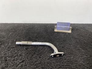 Gebruikte Oliedruk Leiding Mercedes C (W205) C-200 2.0 CGI 16V Prijs € 20,00 Inclusief btw aangeboden door Van Kronenburg Engines