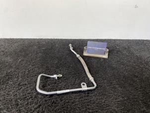 Gebruikte Oliedruk Leiding Mercedes C (W205) C-180 1.6 16V Prijs € 20,00 Inclusief btw aangeboden door Van Kronenburg Engines