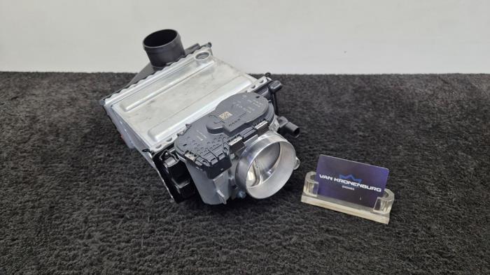 Gebruikte Intercooler Mercedes C (W205) C-63 S,Edition 1 AMG 4.0 V8 Biturbo Prijs € 450,00 Inclusief btw aangeboden door Van Kronenburg Engines