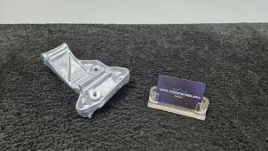 Gebruikte Dynamosteun onder Mercedes A-Klasse AMG (177.0) 2.0 A-45 AMG Turbo 16V 4Matic+ Prijs € 50,00 Inclusief btw aangeboden door Van Kronenburg Engines