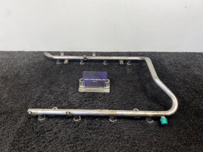 Gebruikte Common rail (Injectie) Mercedes CLK (C208) 4.3 430 V8 24V Prijs € 45,00 Inclusief btw aangeboden door Van Kronenburg Engines