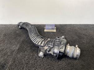 Gebruikte Intercooler Buis Mercedes A (177.0) 2.0 A-220d 4Matic Prijs € 125,01 Inclusief btw aangeboden door Van Kronenburg Engines