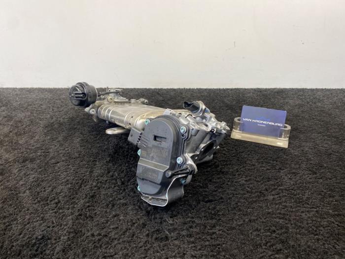 EGR koeler van een Mercedes-Benz E (W213) E-200d 2.0 Turbo 16V 2021