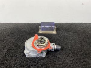 Gebruikte Vacuumpomp (Benzine) Audi A8 (D4) 3.0 V6 24V TFSI Quattro Prijs € 40,00 Inclusief btw aangeboden door Van Kronenburg Engines