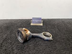 Gebruikte Zuiger Mercedes C (W205) C-200 2.0 CGI 4-Matic 16V Prijs € 99,99 Inclusief btw aangeboden door Van Kronenburg Engines