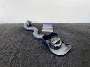 Gebruikte Olie vulpijp Volkswagen Crafter 2.0 BiTDI Prijs € 25,00 Inclusief btw aangeboden door Van Kronenburg Engines