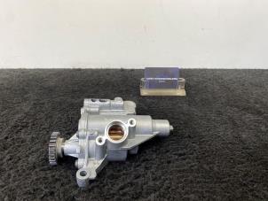 Gebruikte Oliepomp Volkswagen Golf VII (AUA) 2.0 GTI 16V Prijs € 150,00 Inclusief btw aangeboden door Van Kronenburg Engines