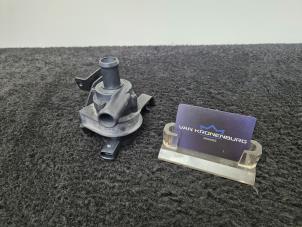 Gebruikte Waterpomp Audi S6 (C6) 5.2 V10 40V Prijs € 50,00 Inclusief btw aangeboden door Van Kronenburg Engines