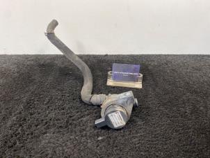 Gebruikte Extra waterpomp Audi A6 Avant (C5) 2.4 V6 30V Prijs € 50,00 Inclusief btw aangeboden door Van Kronenburg Engines