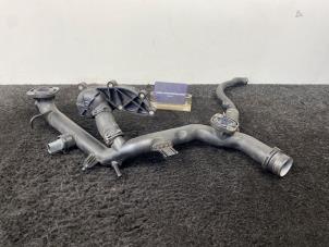 Gebruikte Thermostaathuis Audi A6 Avant (C7) 3.0 TDI V6 24V Quattro Prijs € 50,00 Inclusief btw aangeboden door Van Kronenburg Engines