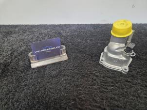 Nieuwe Thermostaat Chrysler PT Cruiser Cabrio 2.2 CRD 16V Prijs € 54,95 Inclusief btw aangeboden door Van Kronenburg Engines