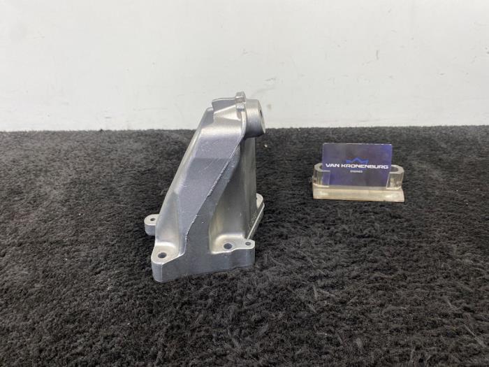 Gebruikte Motorsteun Mercedes S (W221) 3.0 S-350 BlueTec 24V Prijs € 32,50 Inclusief btw aangeboden door Van Kronenburg Engines