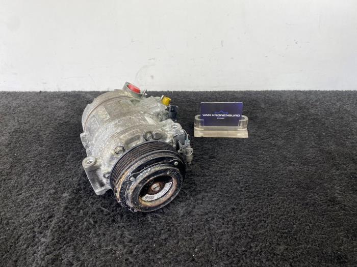 Gebruikte Aircopomp BMW 3 serie (E92) 330i 24V Prijs € 125,01 Inclusief btw aangeboden door Van Kronenburg Engines