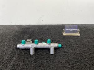 Gebruikte Injector brug Audi A6 Avant (C7) 3.0 TDI V6 24V biturbo Quattro Prijs € 30,00 Inclusief btw aangeboden door Van Kronenburg Engines