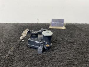 Gebruikte Wervelklep motor Mercedes E (W211) 3.0 E-280 CDI 24V Prijs € 45,00 Inclusief btw aangeboden door Van Kronenburg Engines