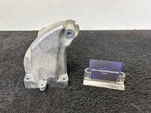 Gebruikte Motorsteun Mercedes E (W212) E-300 CDI V6 24V BlueEfficiency Prijs € 30,00 Inclusief btw aangeboden door Van Kronenburg Engines