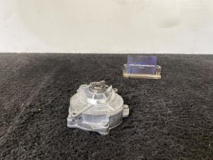 Gebruikte Vacuumpomp (Benzine) Audi A8 (D4) 3.0 V6 24V TFSI Quattro Prijs € 40,00 Inclusief btw aangeboden door Van Kronenburg Engines