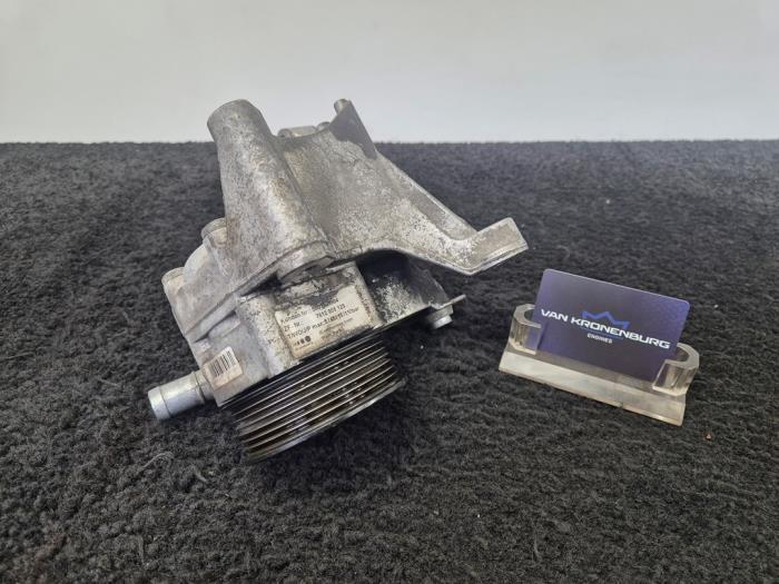 Gebruikte Servopomp Fiat Ducato (250) 2.3 D 180 Multijet Prijs € 50,00 Inclusief btw aangeboden door Van Kronenburg Engines