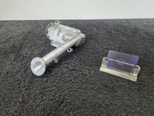 Gebruikte Oliepomp Mercedes S (W220) 5.8 S-600L V12 36V Prijs € 99,99 Inclusief btw aangeboden door Van Kronenburg Engines