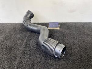 Nieuwe Aanzuigslang Lucht DS Automobiles DS 7 Crossback 1.6 16V E-Tense 225 Prijs € 22,51 Inclusief btw aangeboden door Van Kronenburg Engines